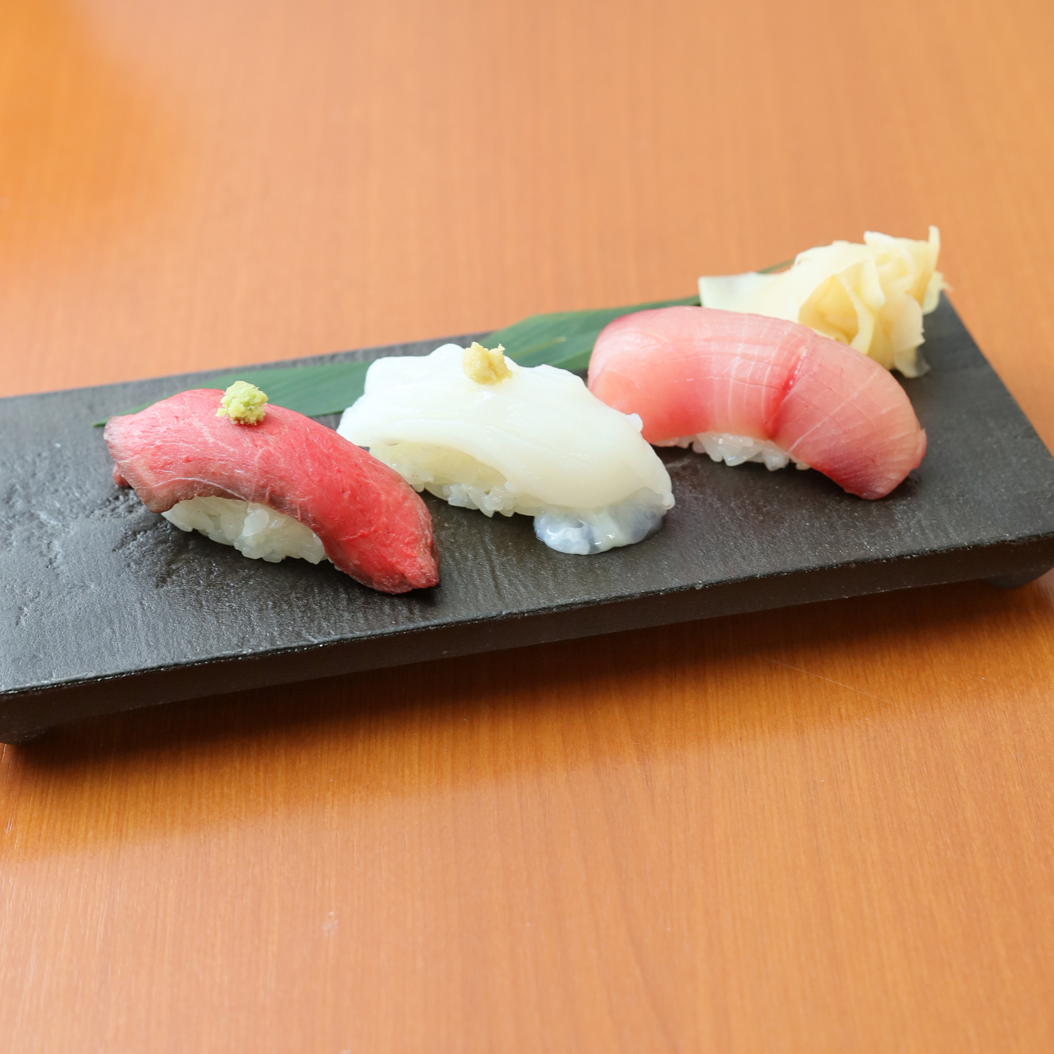 能登牛握り3種盛り